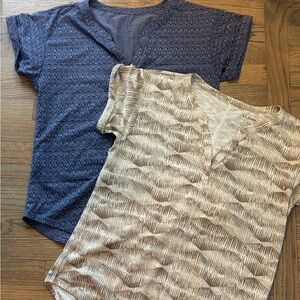 🛍️ L.L. Bean Women’s Printed Split-Neck T-Shirts – Size Small (Bundle of 2)